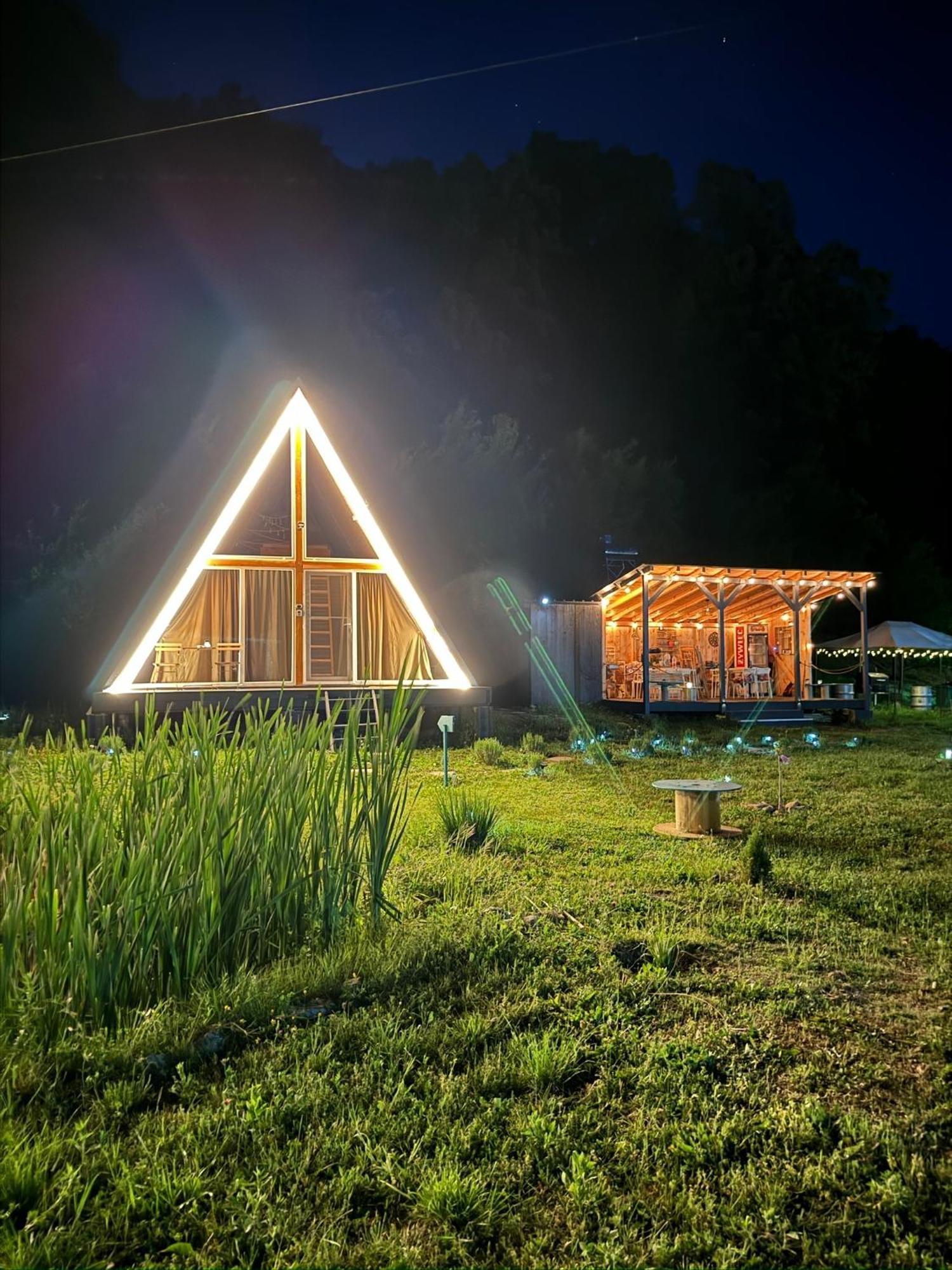 Cabane A-Frame Svinita Luaran gambar