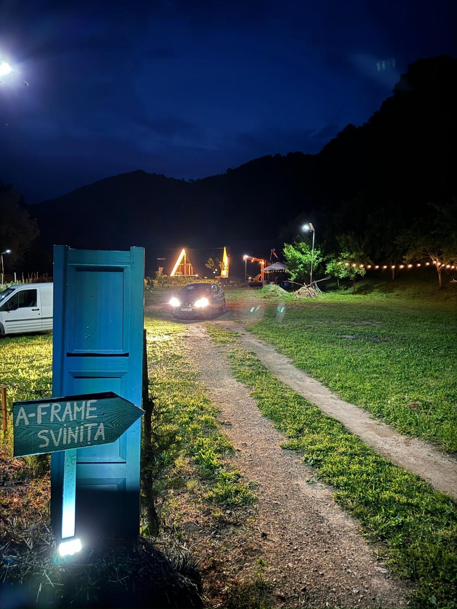 Cabane A-Frame Svinita Luaran gambar