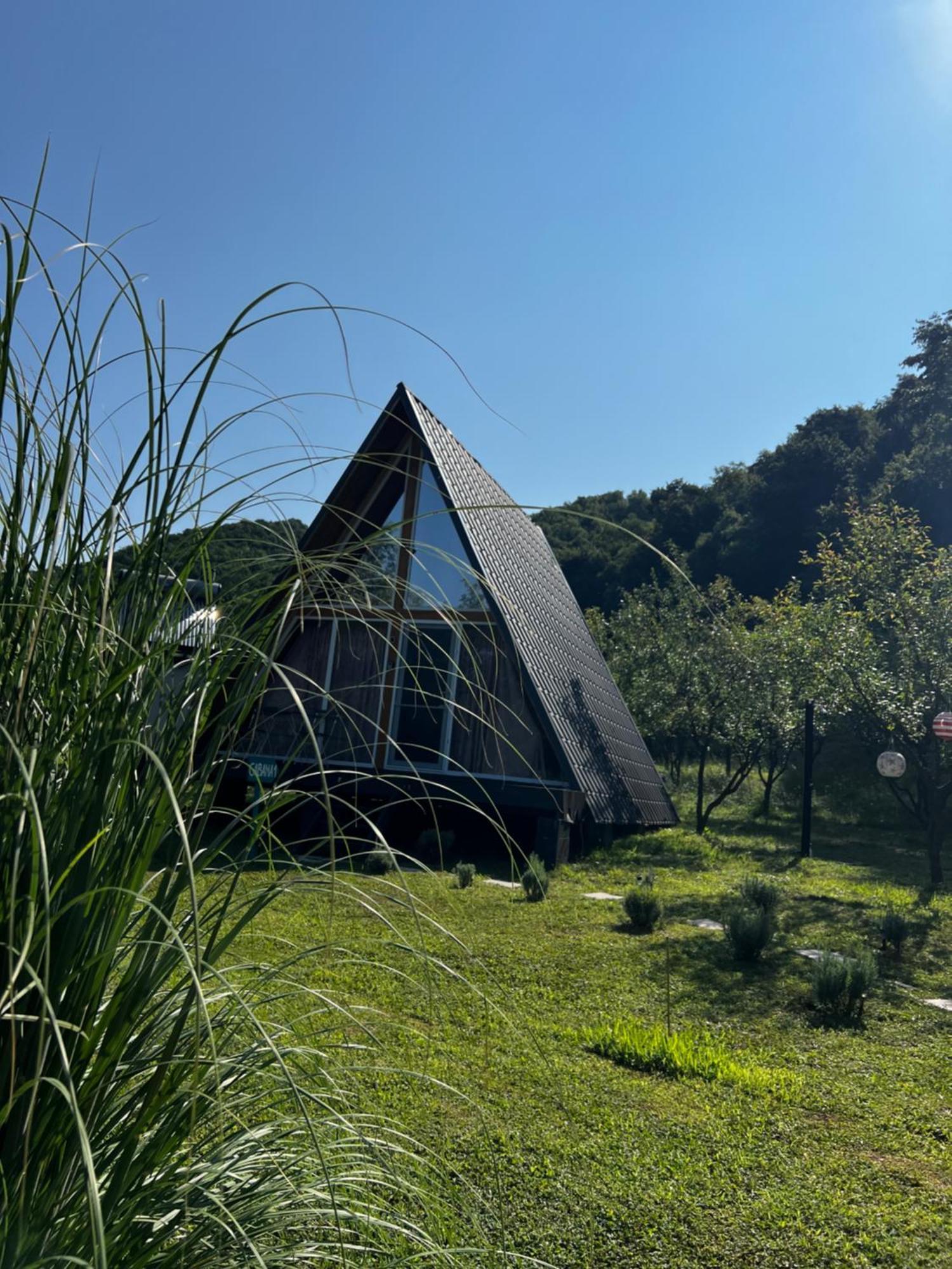Cabane A-Frame Svinita Luaran gambar