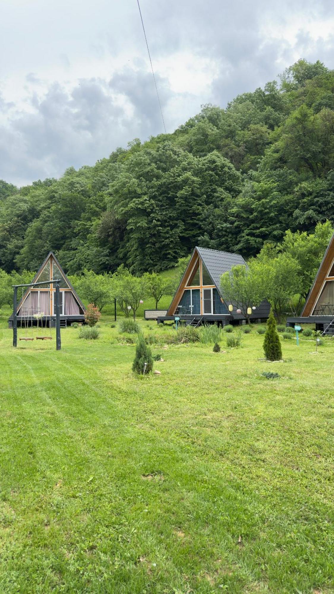 Cabane A-Frame Svinita Luaran gambar